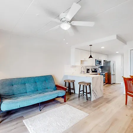 Beach House 102